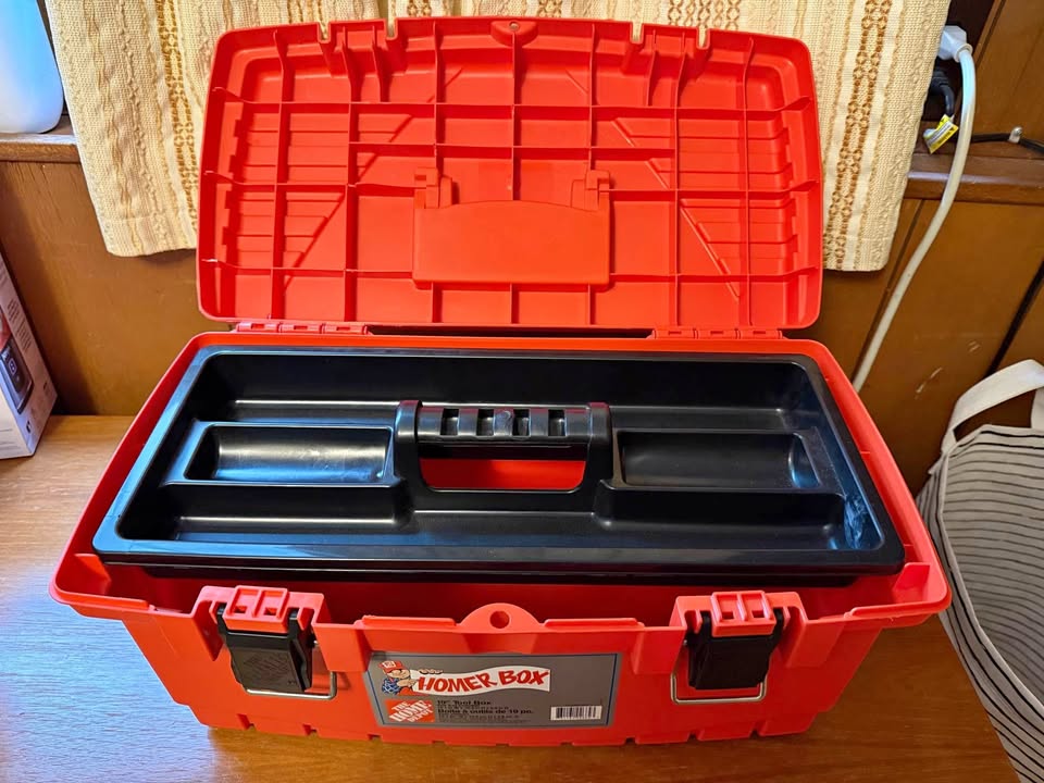 Homer box(19” tool box)- like new
