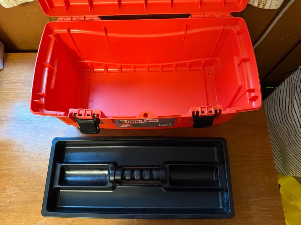 Homer box(19” tool box)- like new - photo 2