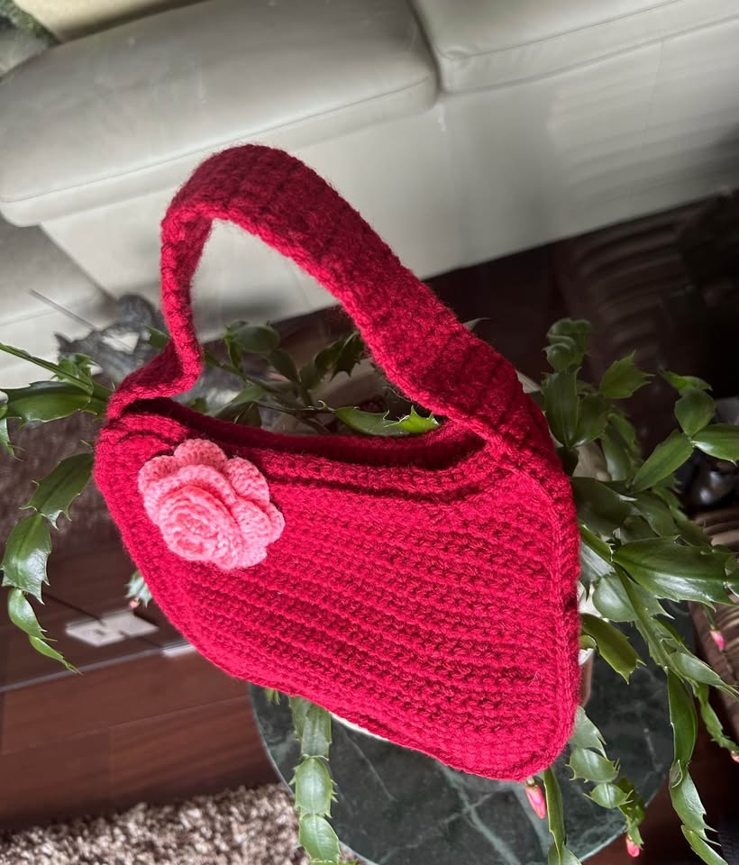 Handmade crochet small bag - photo 4