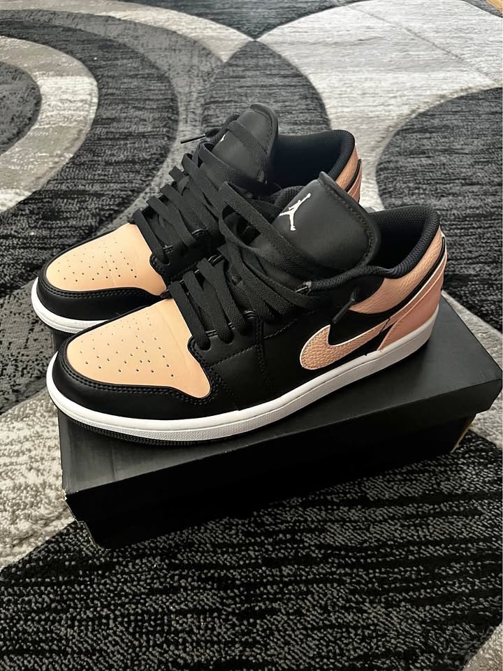 Jordan 1 Low Crimson Tint (Pink) Size 9