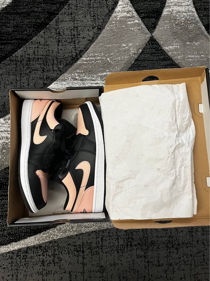 Jordan 1 Low Crimson Tint (Pink) Size 9 - photo 3