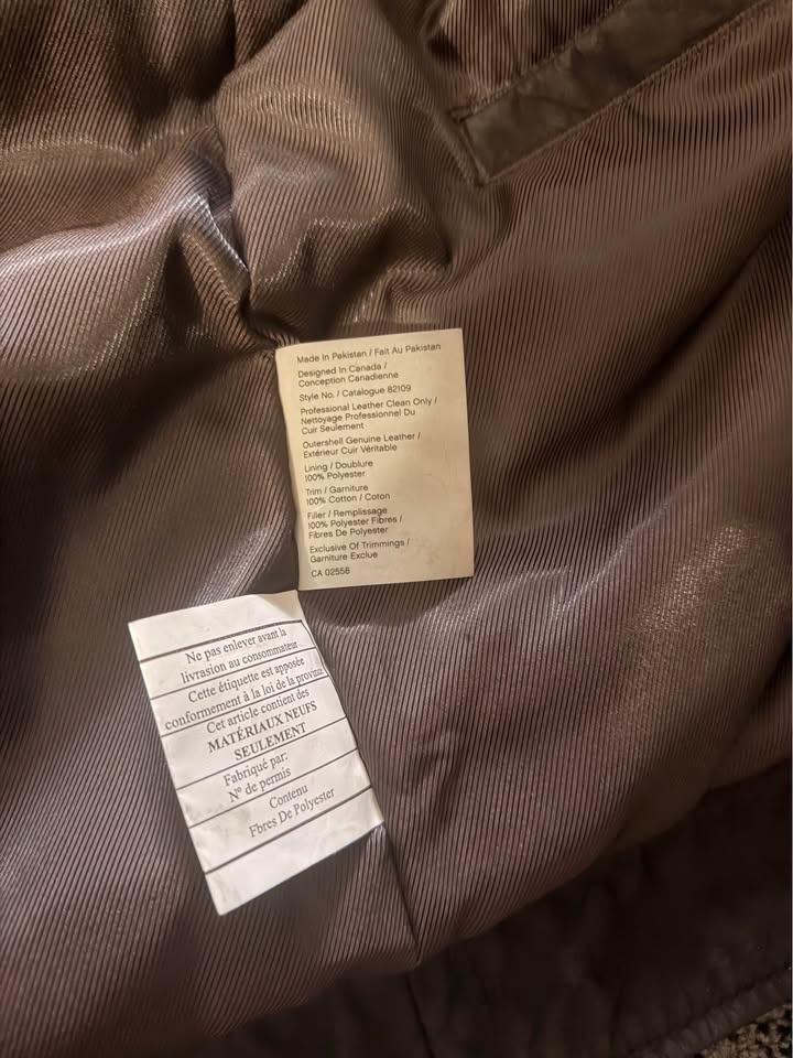Danier Vintage Leather Jacket - Size Medium - photo 5