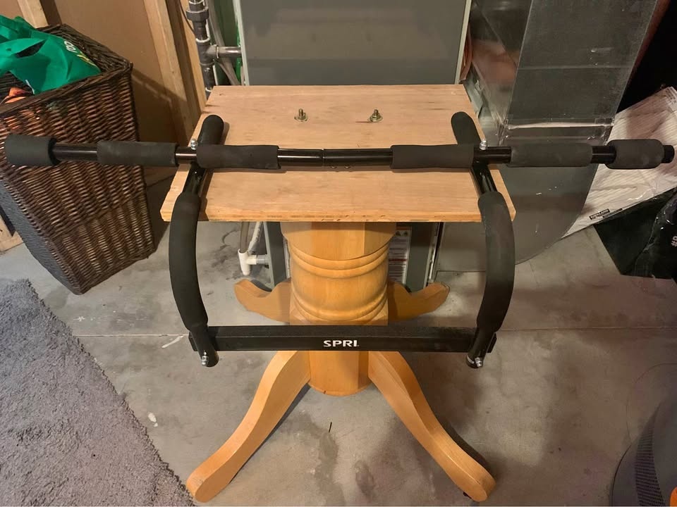 Pull up bar