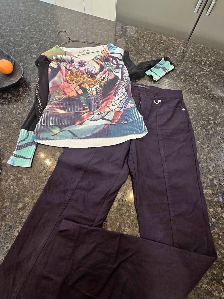 Beautiful small outfit, Simon Chang pants