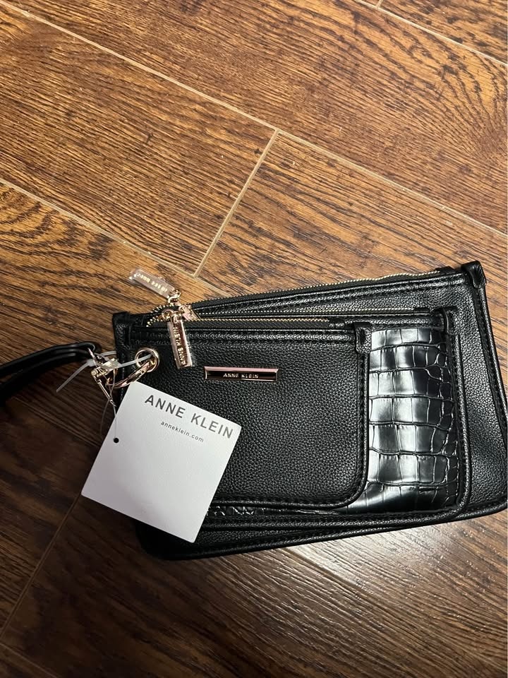 Anne Klein Black Wristlet with Gold Details Set - photo 2
