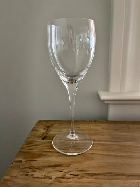 12 Crystal Claret Wine Glasses (Aura by Peill)