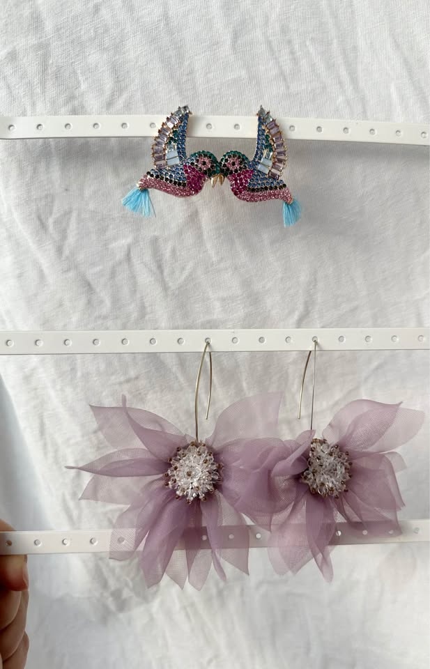 Beautiful oversized flower drop earrings - photo 2