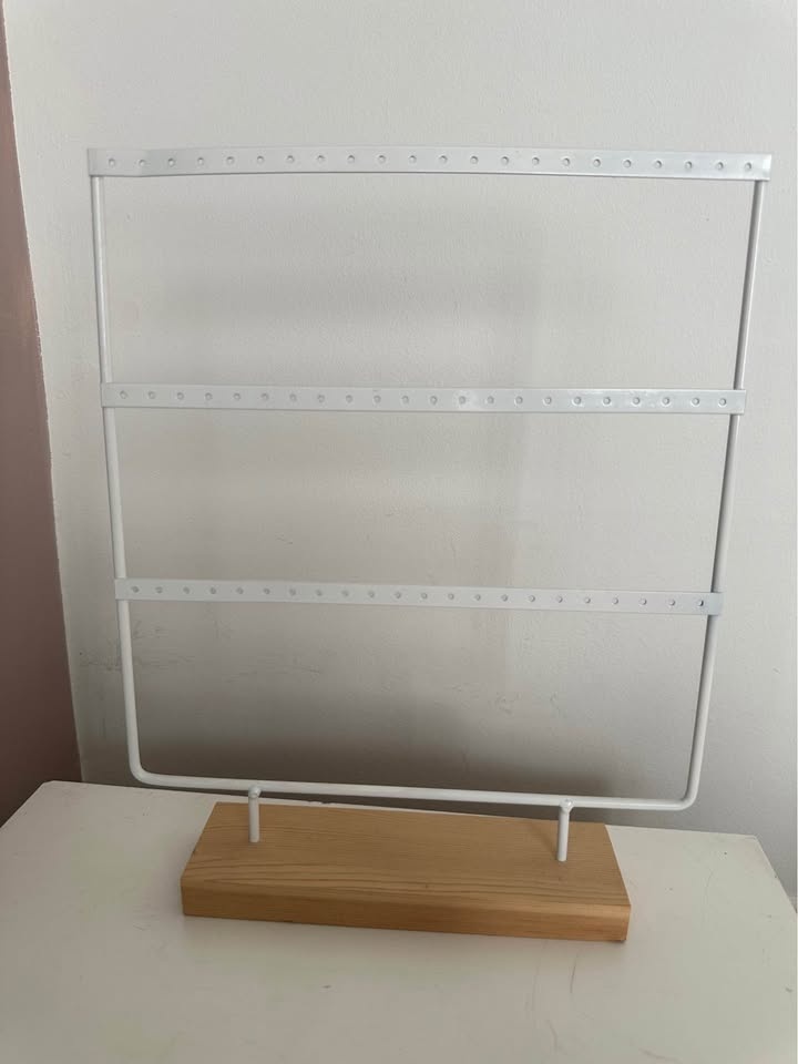 Earring organizer hanger - photo 5