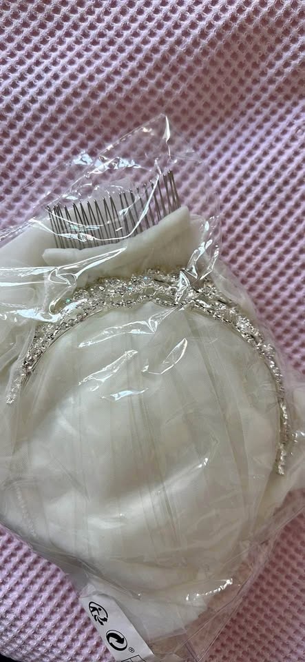Wedding veil and tiara