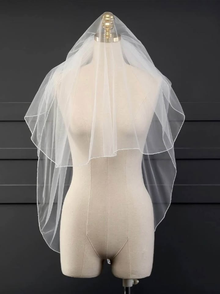 Wedding veil and tiara - photo 2