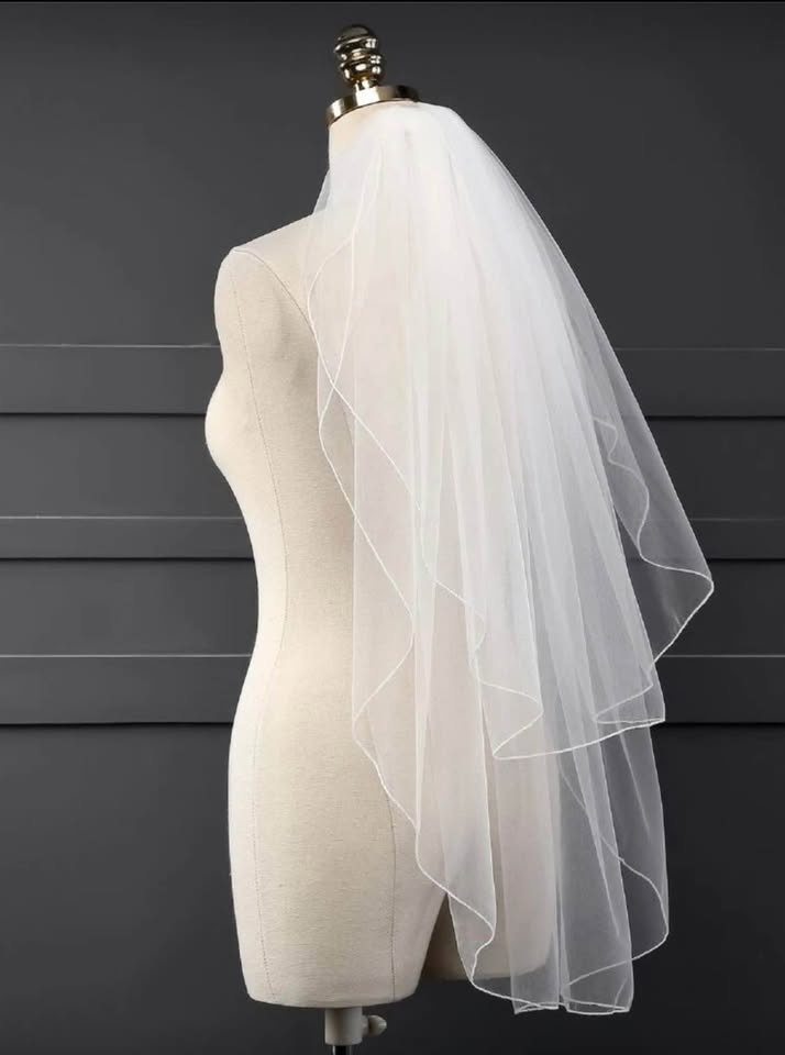 Wedding veil and tiara - photo 3