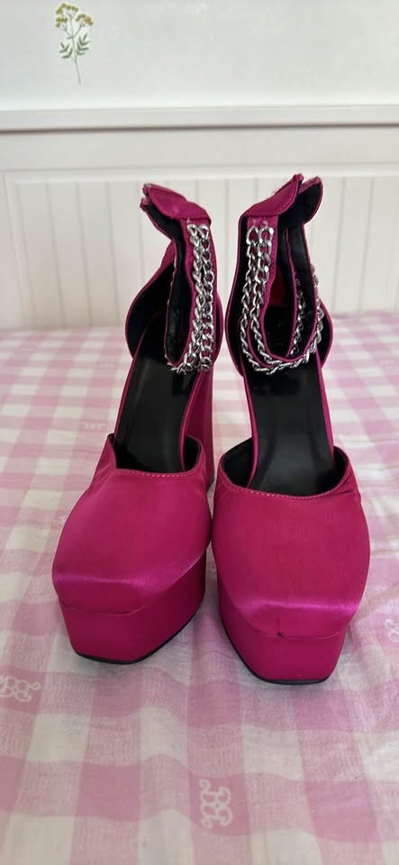 Ultra high heels pink purple