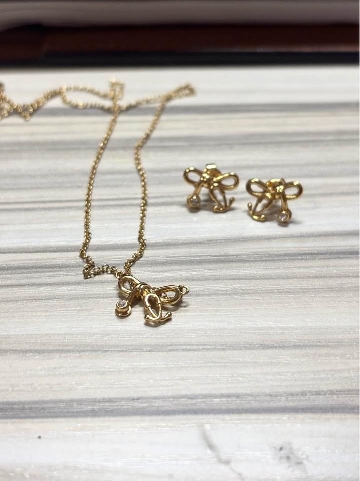 Necklace and Earring Bow Stethoscope Set - photo 2