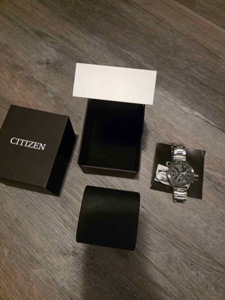 Brand new Citizen Eco-Drive Chronograph Stainless Steel CA4500-8 - photo 3