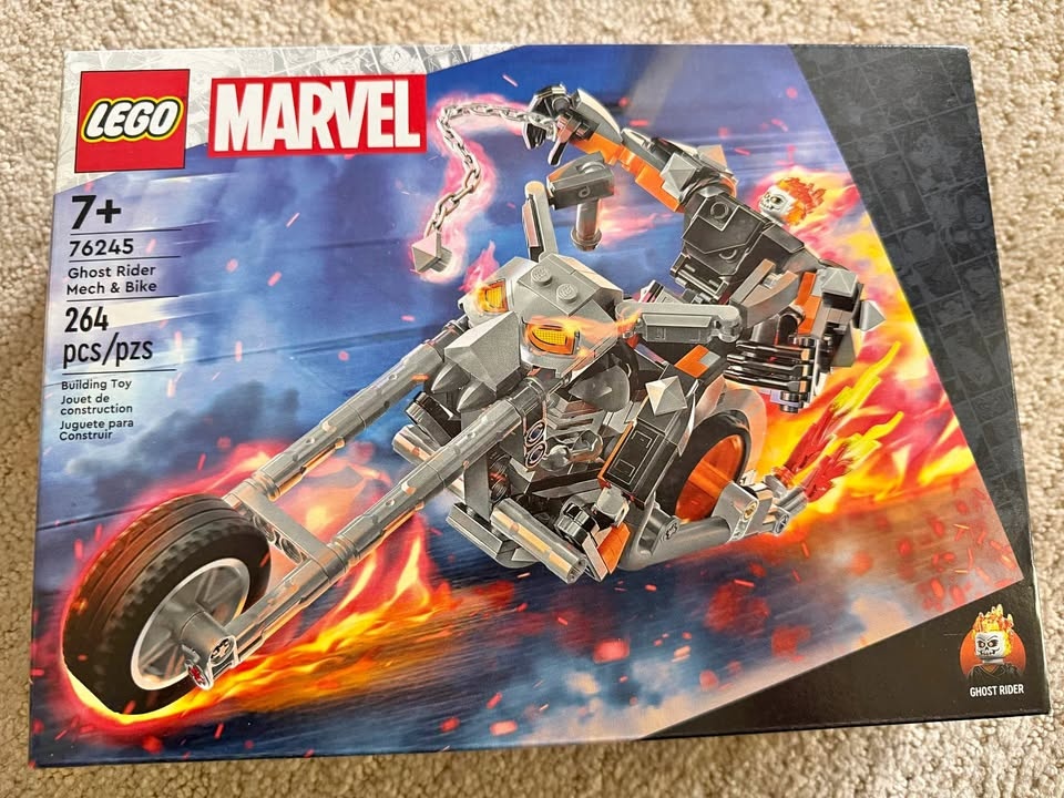 Lego 76245 Marvel Ghost Rider Mech and Bike