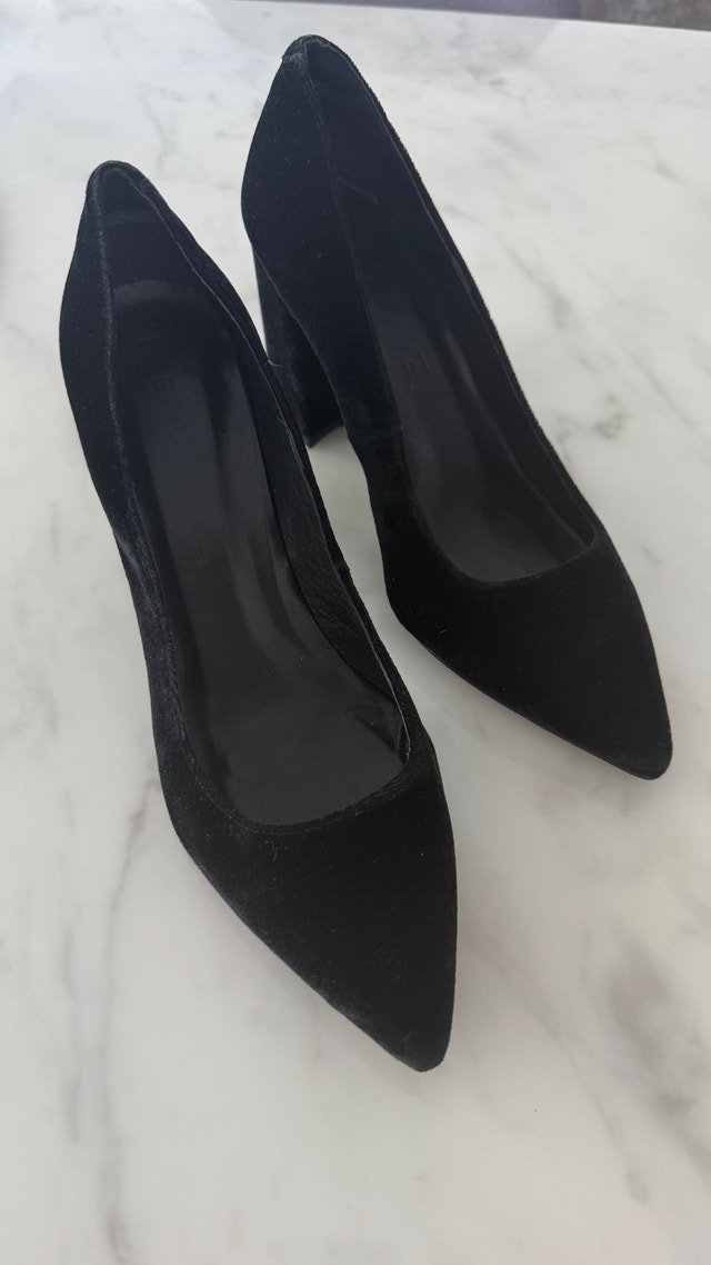 Melia Spain Suede Heels - photo 3