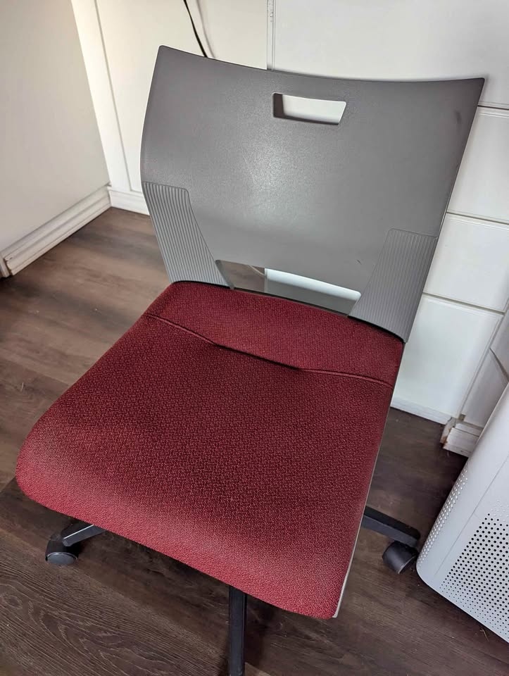 Desk chair
