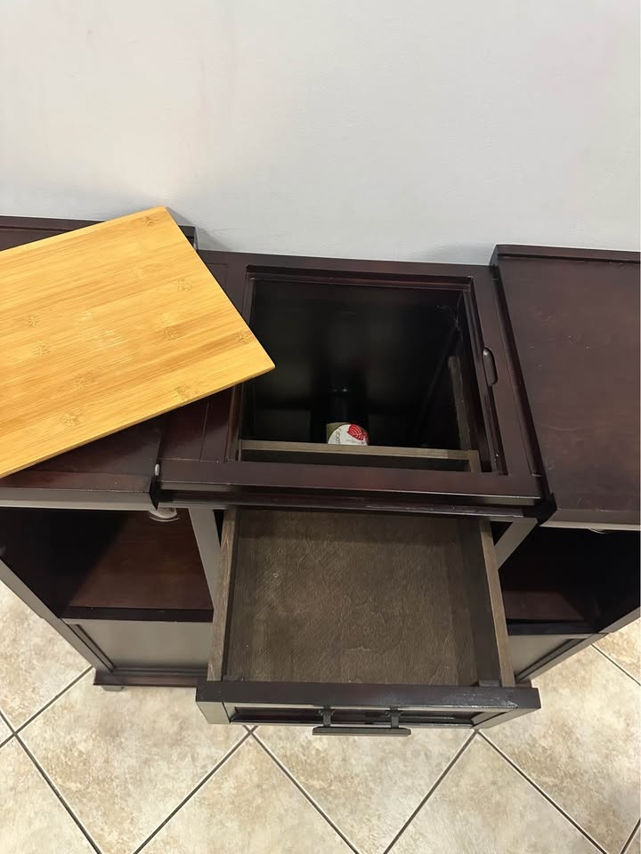 Solid Wood Wine Bar Cabinet / Liquor Storage Cabinet – Foldable - photo 3