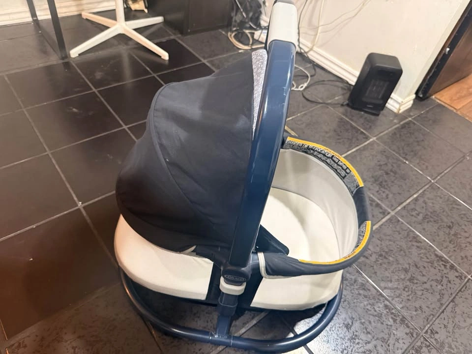 Bassinet - photo 3