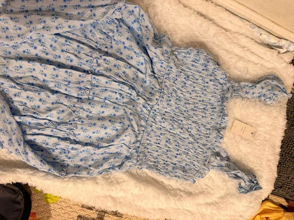 Medium size lady’s summer dress - photo 2