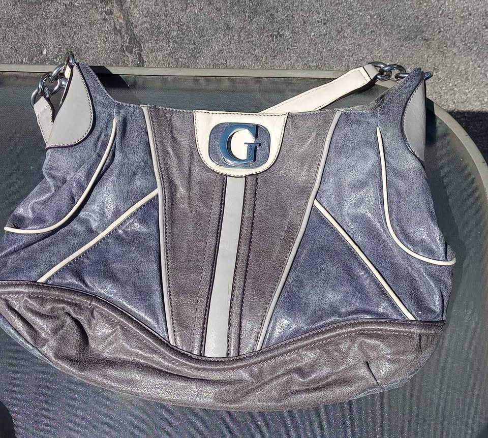 Guess purse