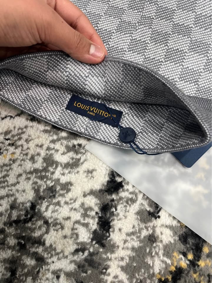 LV Beanie - Excellent Quality - photo 3