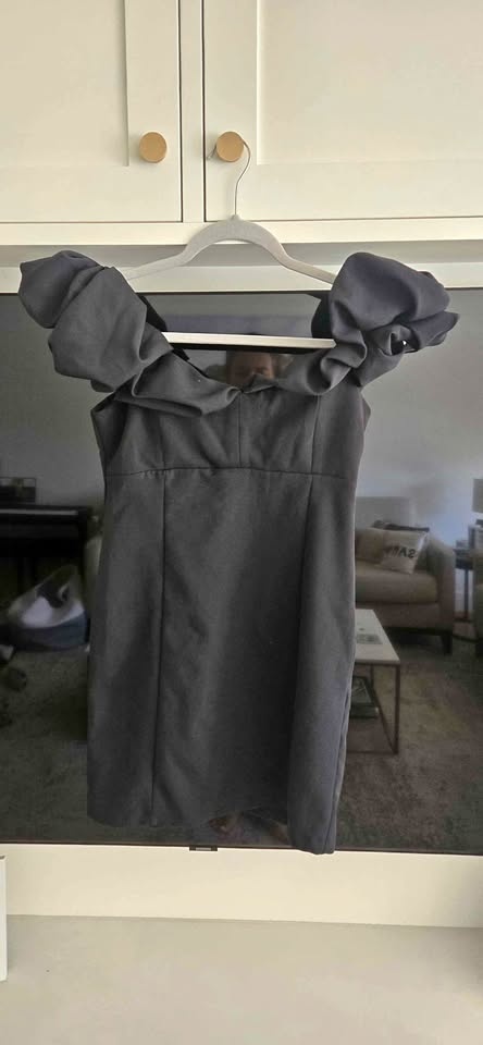 Ruffle off shoulder Zara dress size small