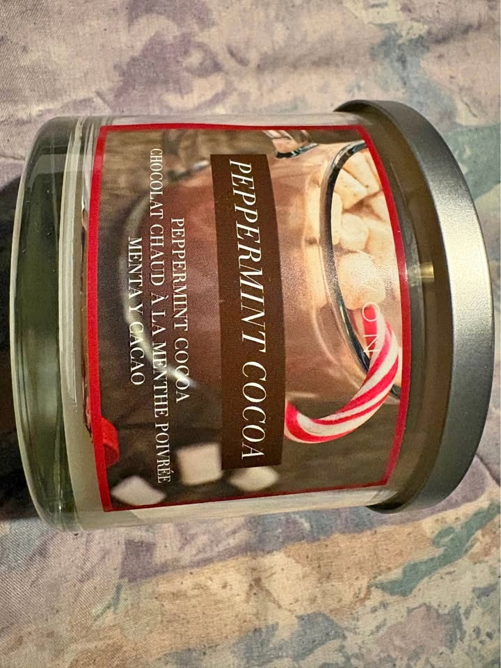 Avon Peppermint Cocoa 3-Wick Candle