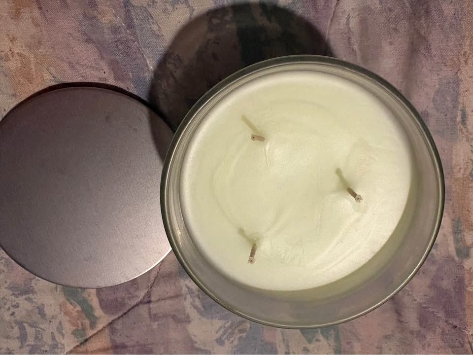 Avon Eucalyptus Mint 3-wick candle - photo 3