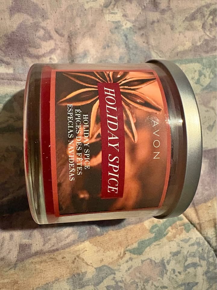 Avon Holiday Spice 3-Wick Candle