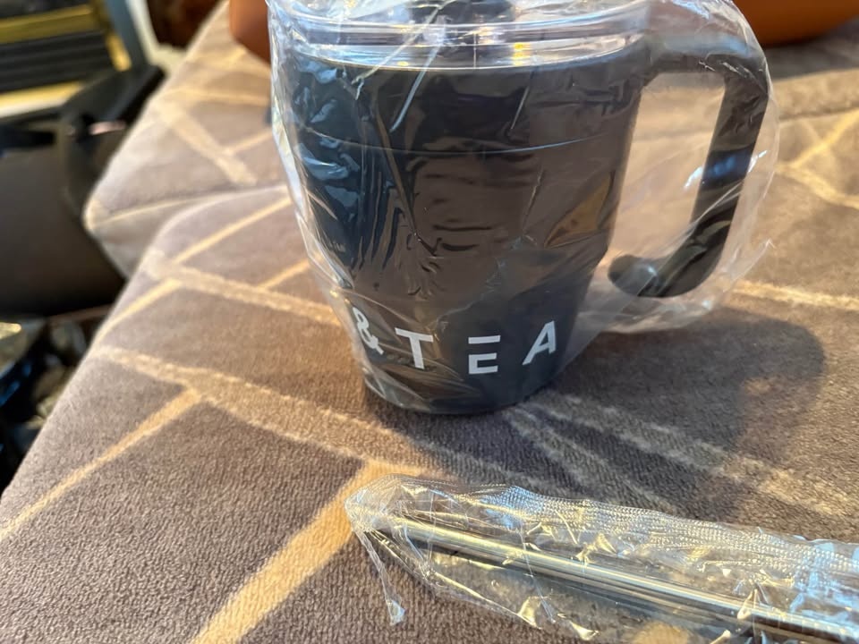New Black Coffee & Tea Mug with Lid and Metal Straw - photo 4