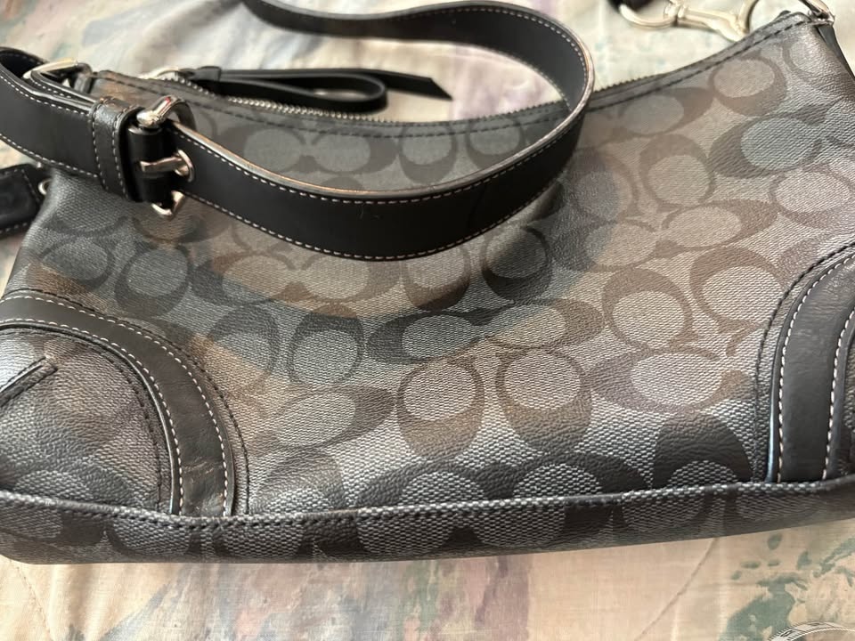 black grey signature C Purse - photo 5