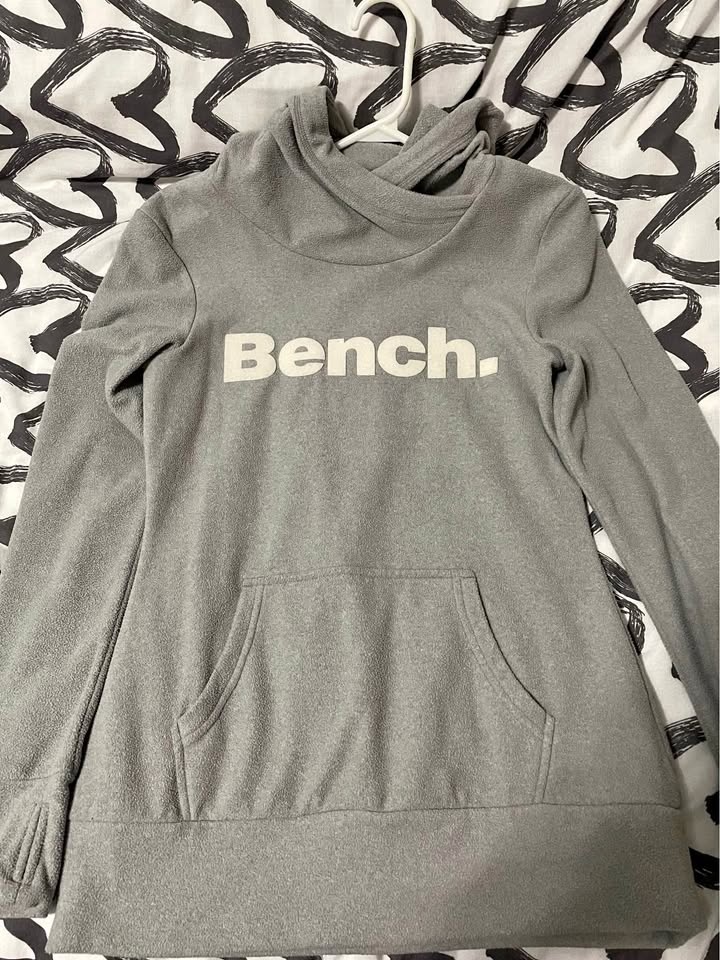 Women's Jackets / Hoodies