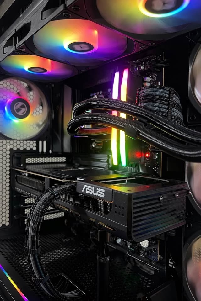 High-End Gaming PC - 3TB Storage - Ryzen 7 7800X3D + RTX 5070 Ti - photo 4