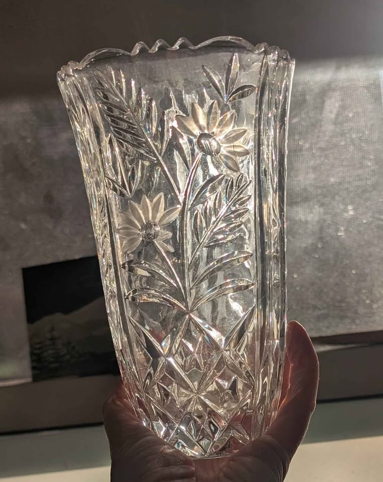 Vintage Stylesetter 24% Lead Crystal Vase, 7 inches - photo 4