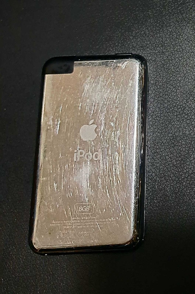 iPod Touch 1st Gen 8GB - photo 4