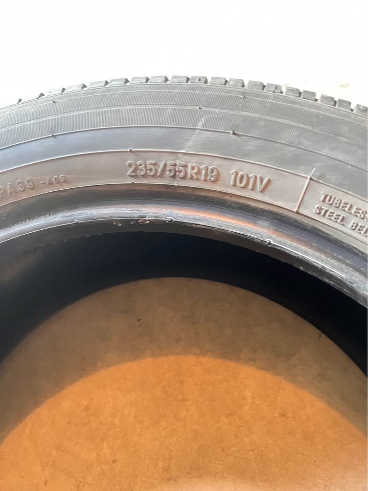 Good condition 1 Tire Open Country Toyo A39-235/55/19 - photo 2