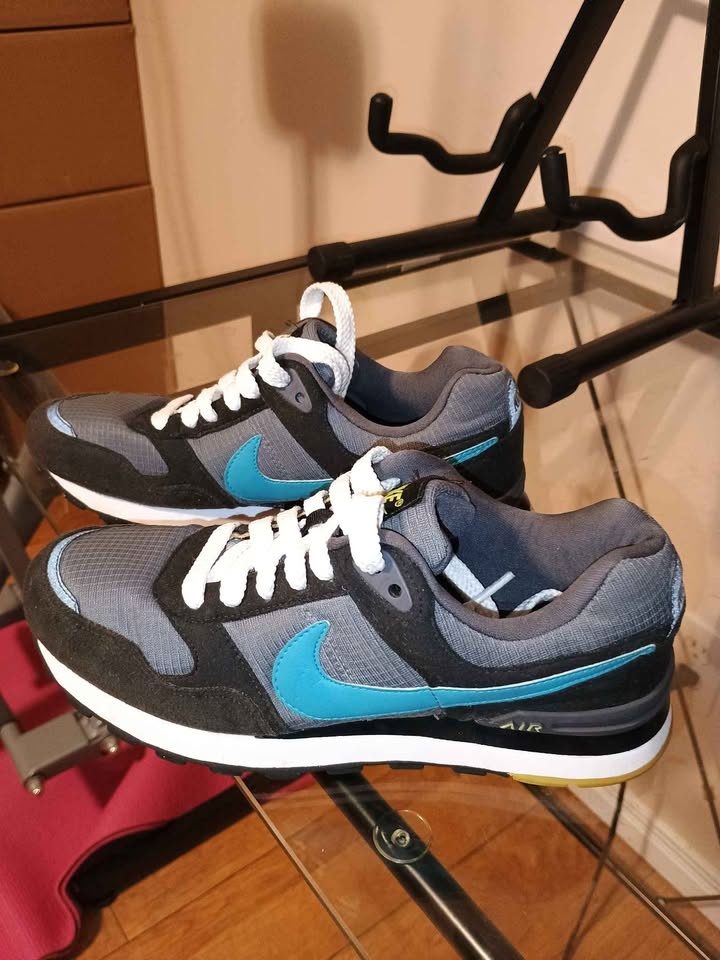 Nike Air Women's Shoes Size 7 - photo 4