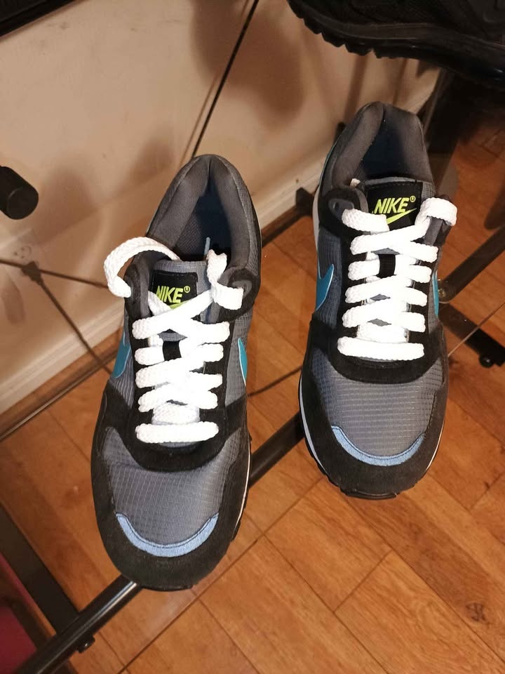 Nike Air Women's Shoes Size 7 - photo 5
