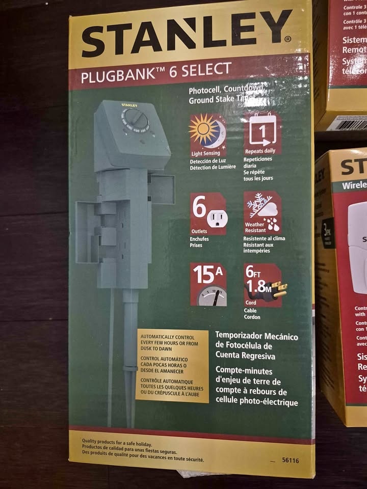 Brand New Stanley Plug Bank 6 Photocell Timer