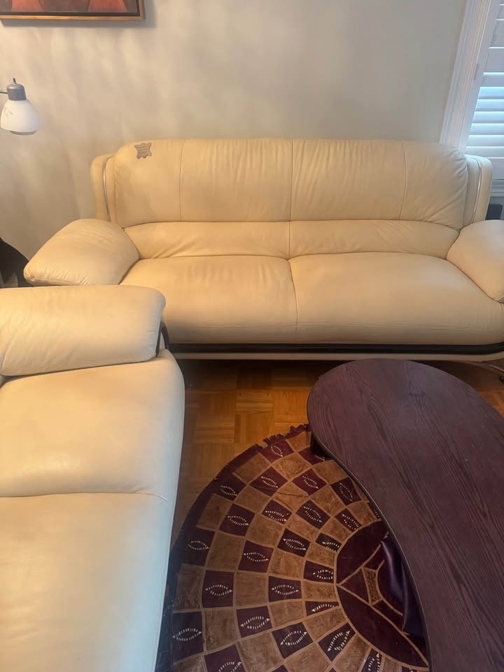 Modern Cream Leather Sofa Set - 3 Piece - Excellent Condition - photo 3