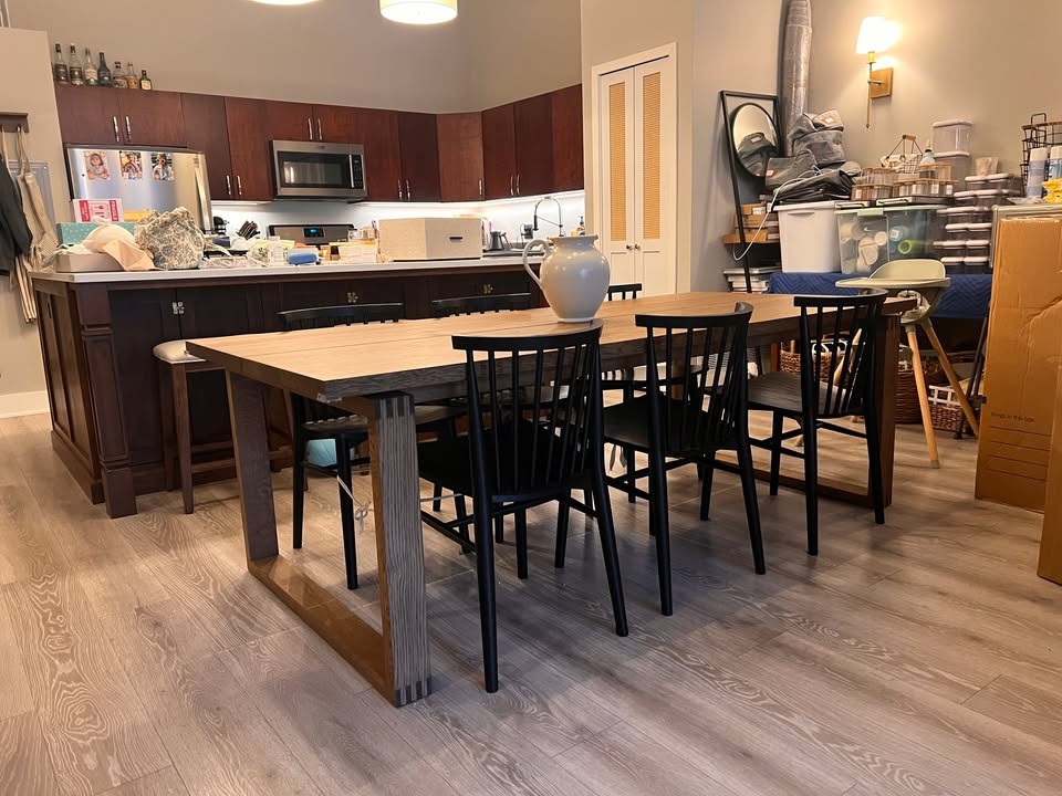 TABLE ONLY‼️GETS DONATED 3/31‼️6-8 seat wood dining table - photo 2