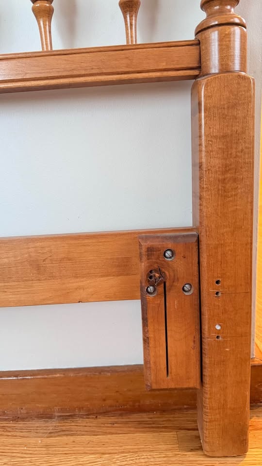 Solid Wood Vintage Roxton Queen Headboard – Made in Canada - photo 4