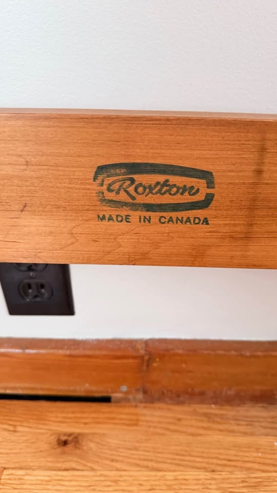 Solid Wood Vintage Roxton Queen Headboard – Made in Canada - photo 5