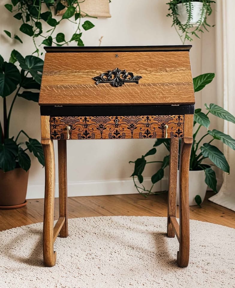 Refurbished vintage writing desk - photo 2