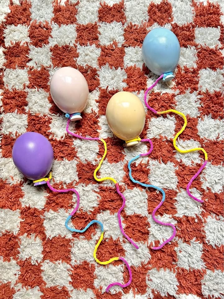 Vintage Ceramic Balloons (4pcs)