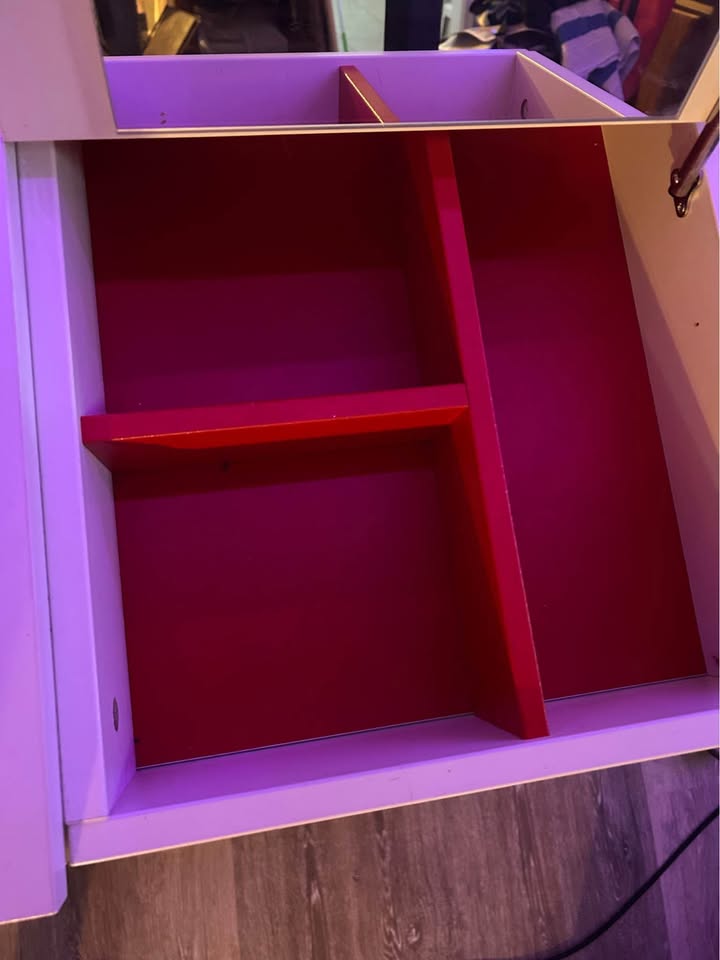 Make-Up Vanity / White Vanity / Desk - photo 5