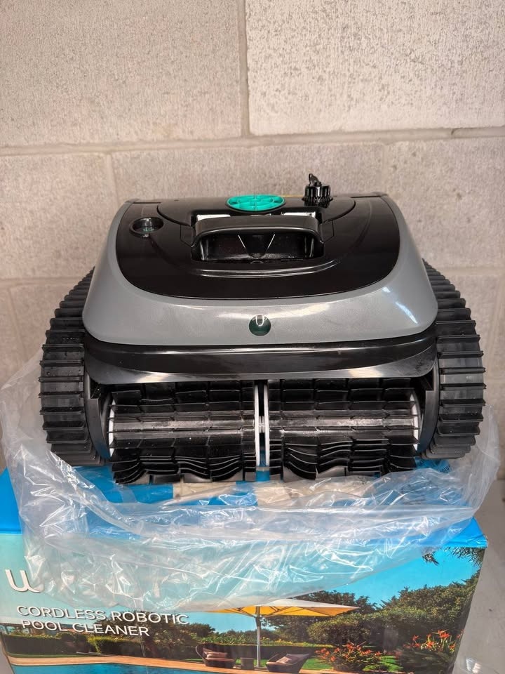 WYBOT C1 Cordless Pool Vacuum, Wall & Waterline Cleaning - photo 2