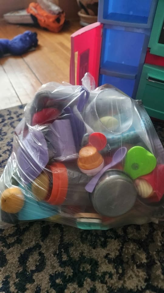 Little Tikes Kitchen - photo 3