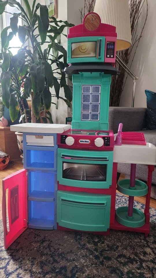Little Tikes Kitchen - photo 4